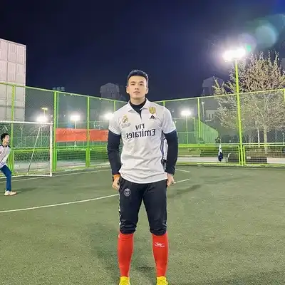 江一欣